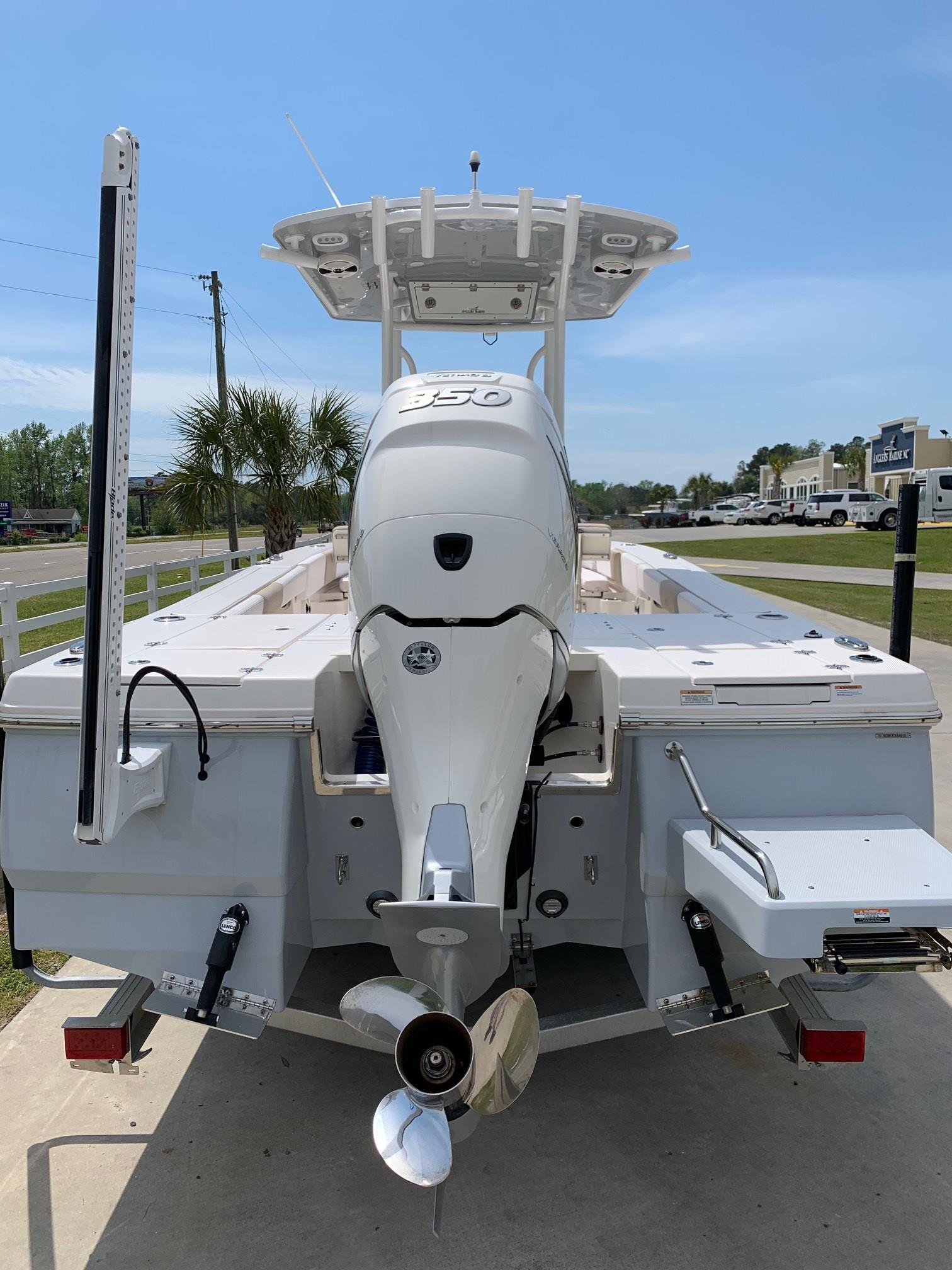 2019 Robalo 246 Cayman Alloy Gray For Sale In NC - Angler's Marine ...